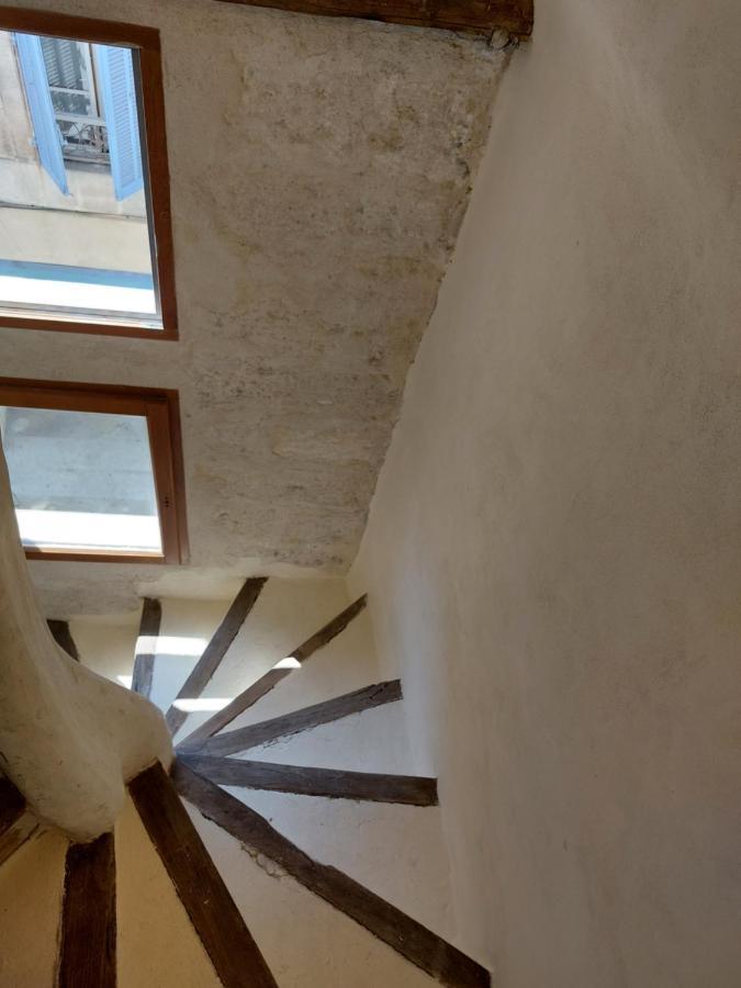 Maison Intra Muros, Terrasses Avec Vue Jaccuzzi Et Garage Avignon Kültér fotó